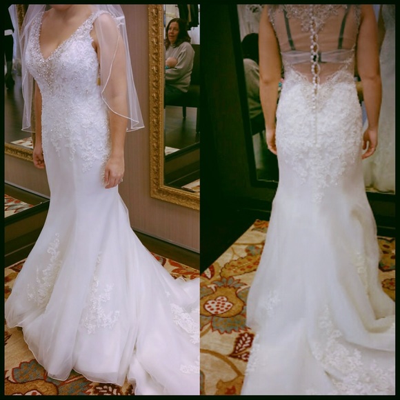Wedding dress